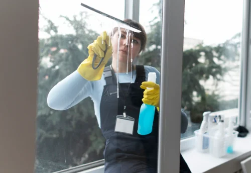 Nettoyage de vitres intérieures et extérieures à Hitte